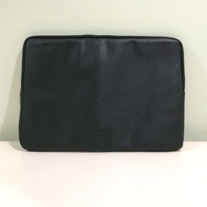NWOT Guess Black Laptop Tablet Case Soft Body